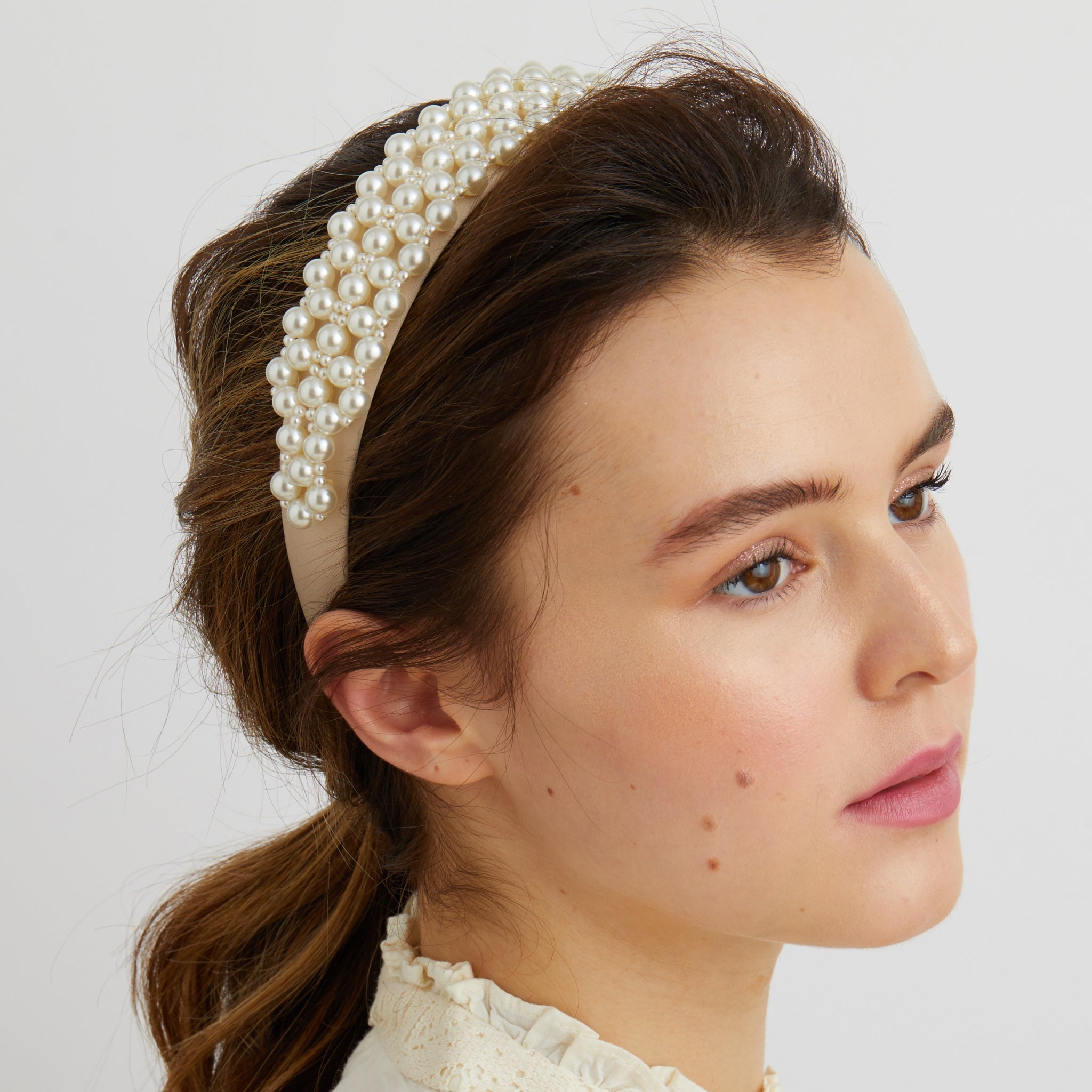 QueenMee Pearl Headband Woven