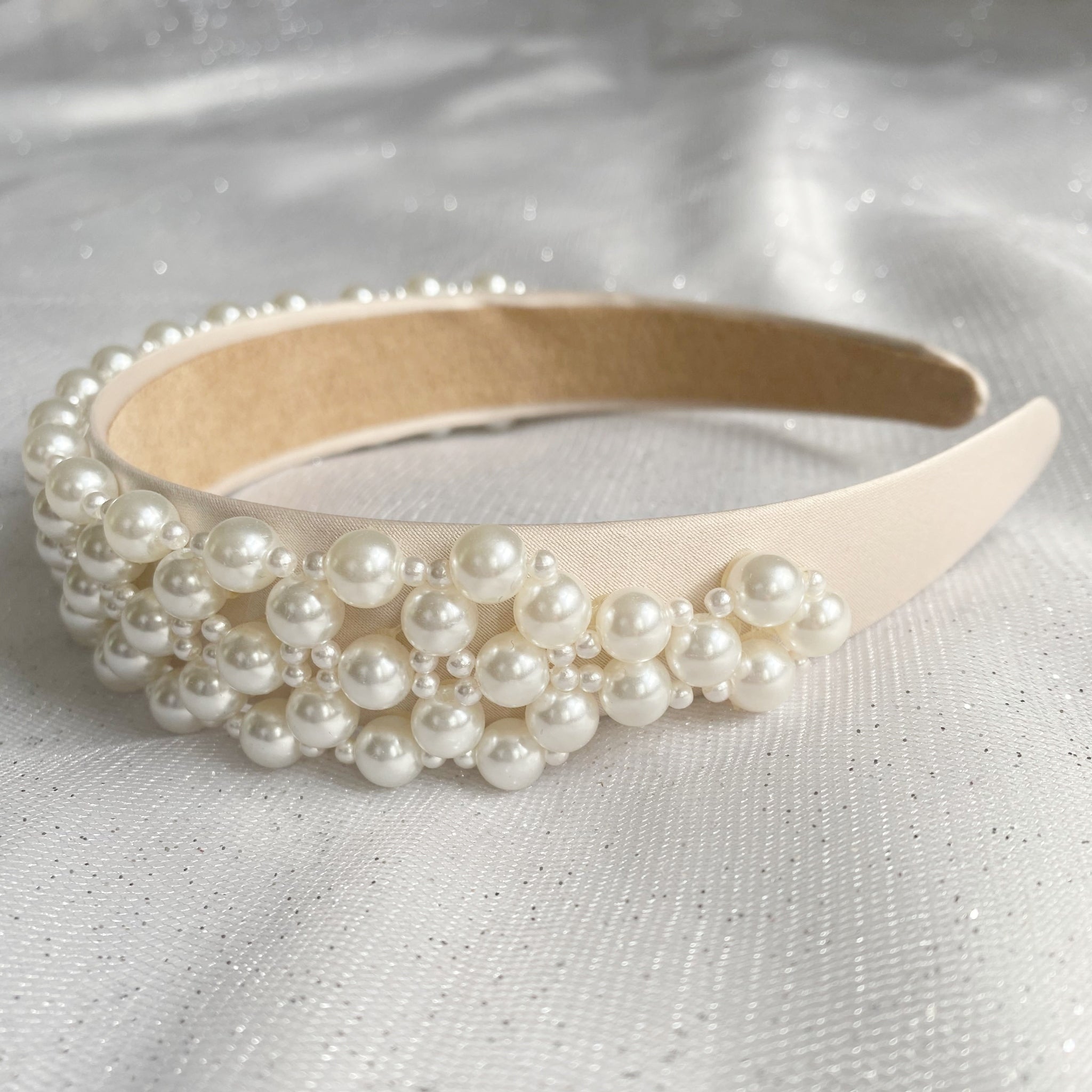 QueenMee Pearl Headband Woven