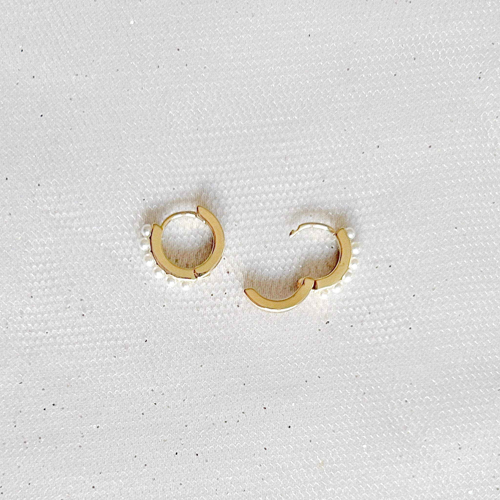 QueenMee Small Hoop Earrings Pearl Hoop Earrings